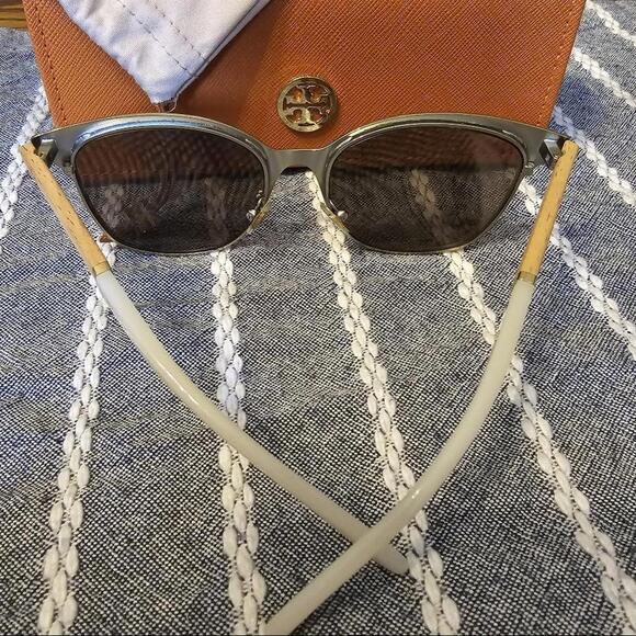 EUC Authentic Tory Burch Sunglasses Set - Picture 3 of 11